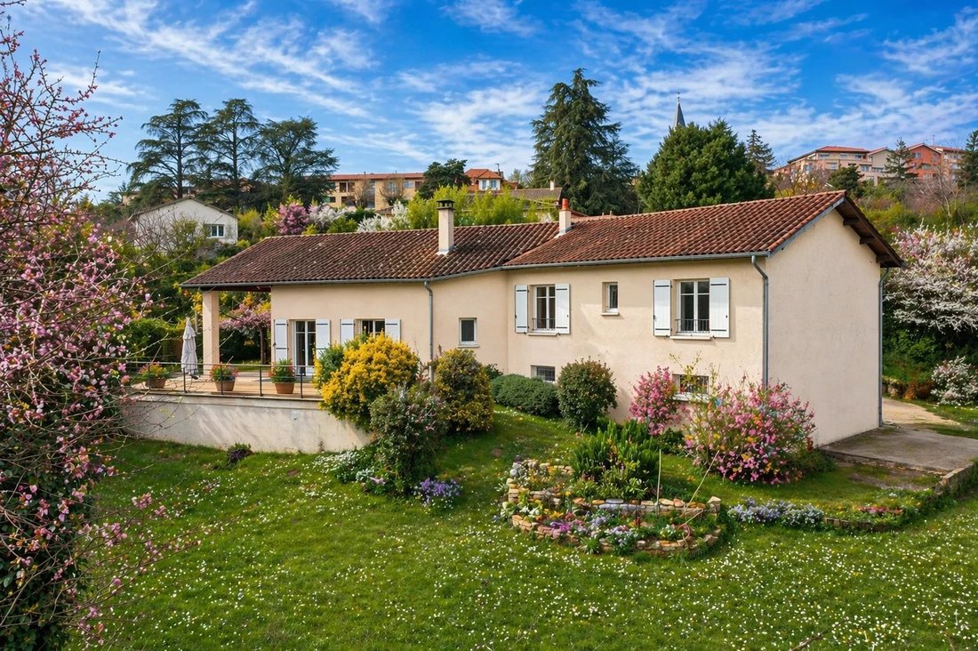 Estate in Est, Dardilly, France 1 - 16631588