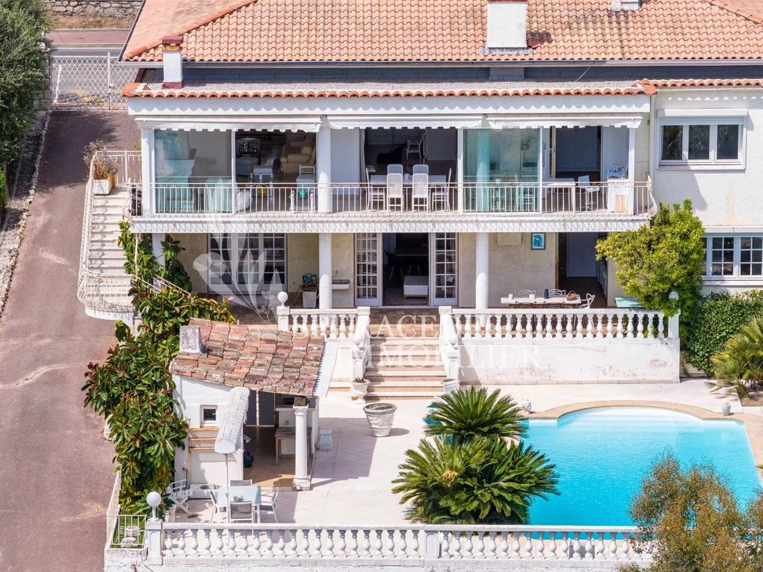 Villa in Font de Veyre, Cannes, France 2 - 17733523
