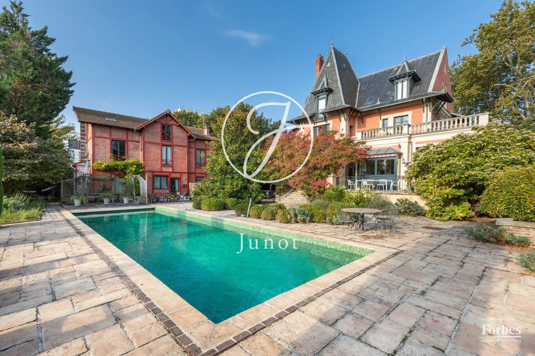 House in Chatou, Ile-de-France, France 4 - 16583567