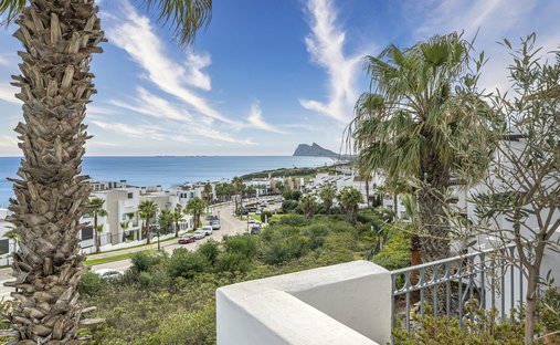 Apartment in La Alcaidesa, San Roque, Andalusia 1