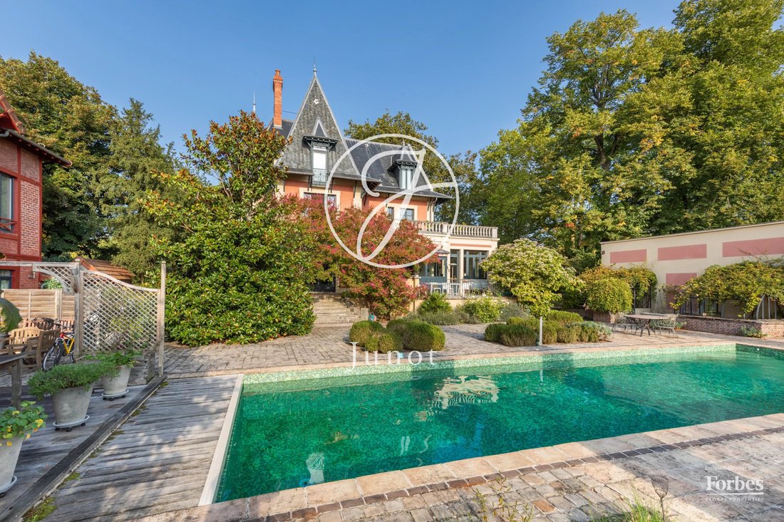 House in Chatou, Ile-de-France, France 3 - 16583567