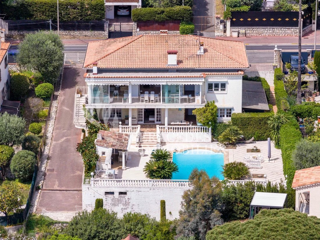 Villa in Font de Veyre, Cannes, France 1 - 17733523