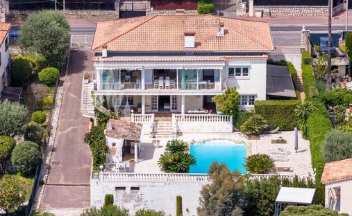 Villa in Font de Veyre, Cannes, France 1