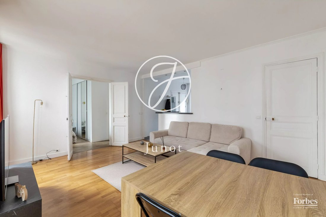 Apartment in Clichy-Trinité, Paris 9e Arrondissement, Paris 3 - 17671481