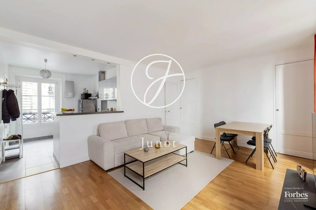 Apartment in Clichy-Trinité, Paris 9e Arrondissement, Paris 1 - 17671481