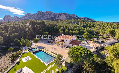 Villa in el Castell de Guadalest, Valencian Community, Spain 1