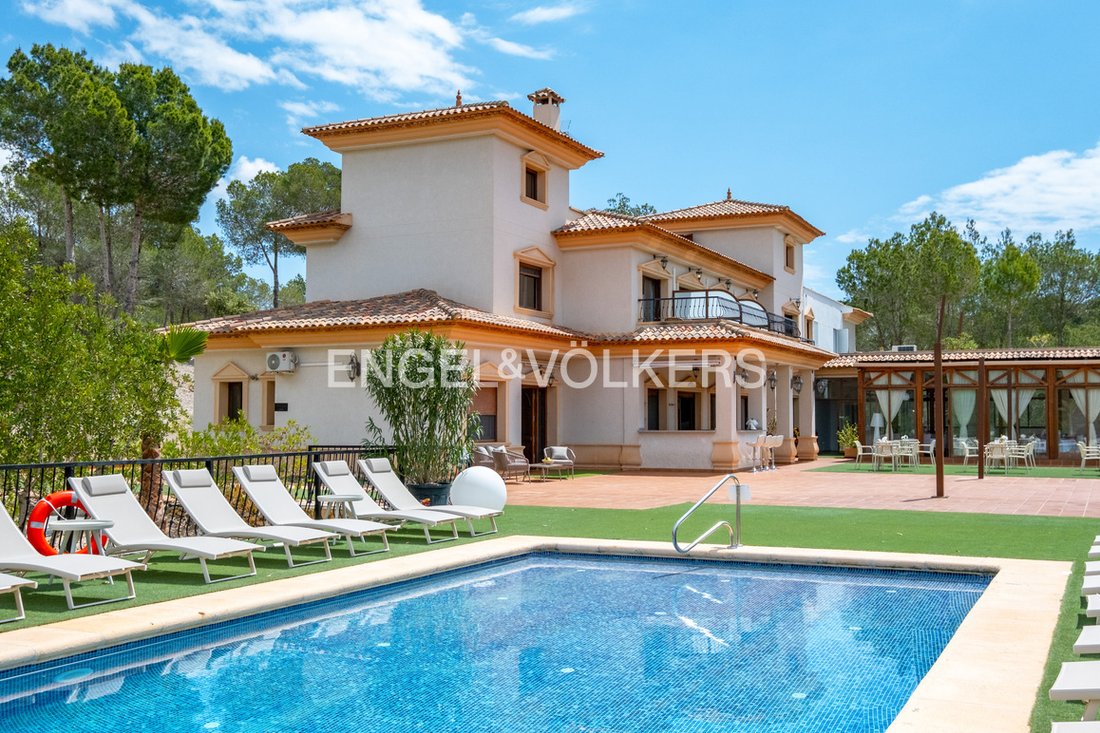 Villa in Finestrat, Valencian Community, Spain 2 - 16255391