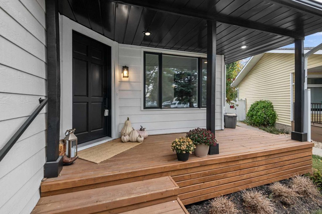 House in Calgary, Alberta, Canada 3 - 17733935