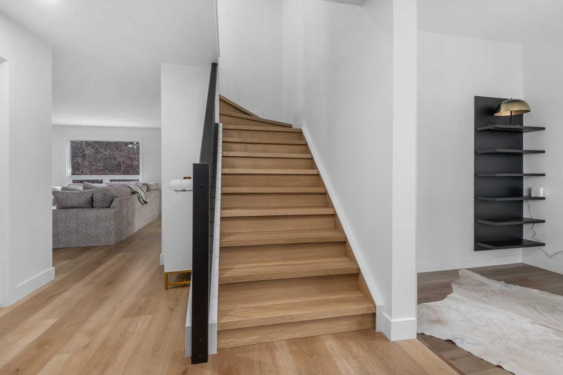 House in Calgary, Alberta, Canada 5 - 17733935