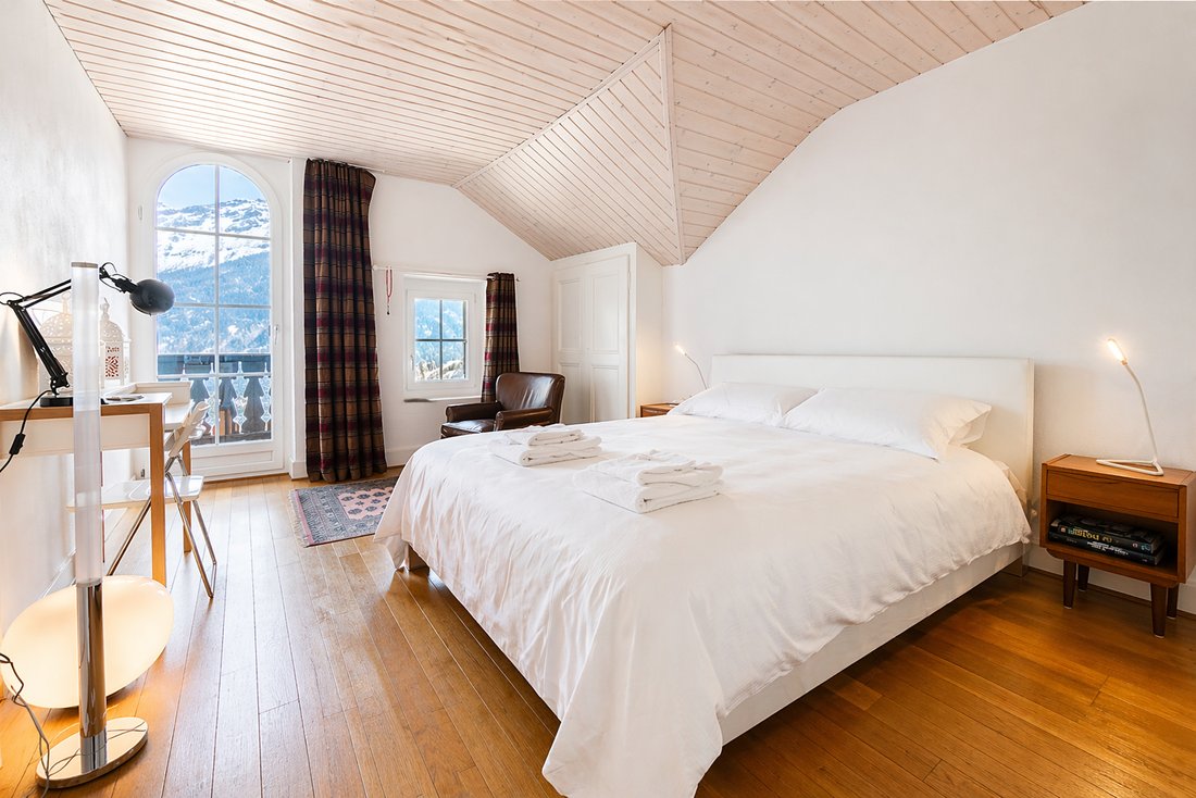 Top Floor Alpine Apartment With Balcony And Mountain Views In Gryon