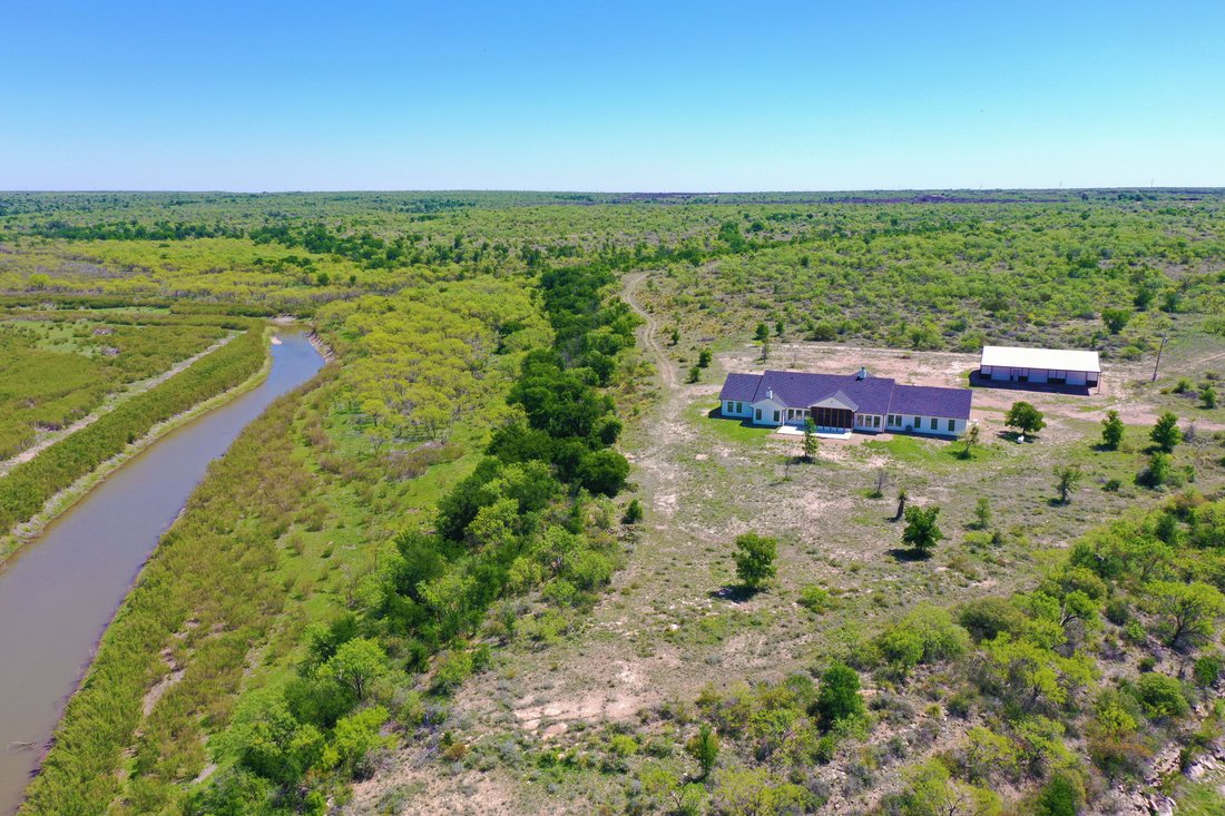Farm Ranch in Voss, Texas, United States 4 - 17734146