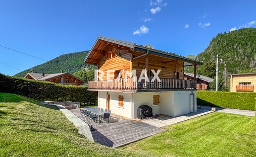Chalet in Morzine, Auvergne-Rhône-Alpes, France 1