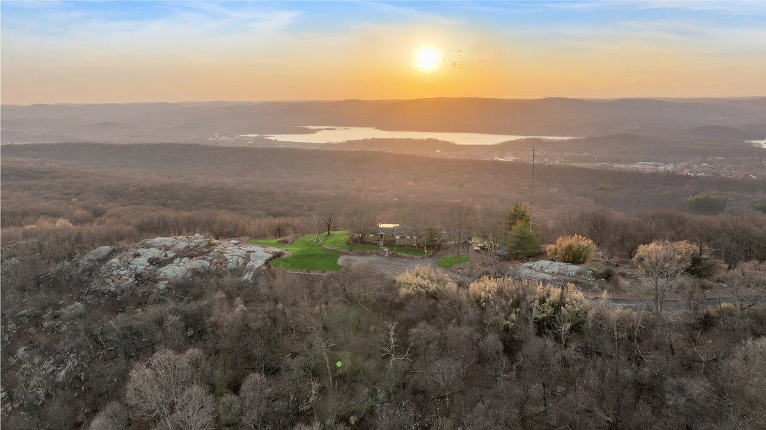House in Wanaque, New Jersey, United States 1 - 17734243