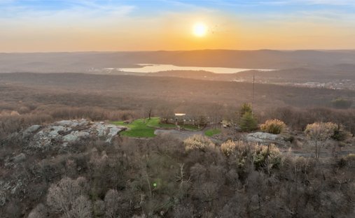House in Wanaque, New Jersey, United States 1