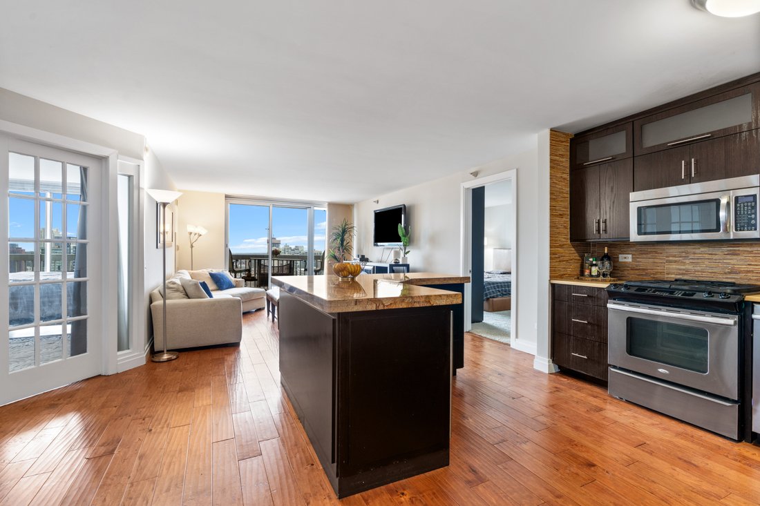 Condo in Chicago, Illinois, United States 4 - 17734253