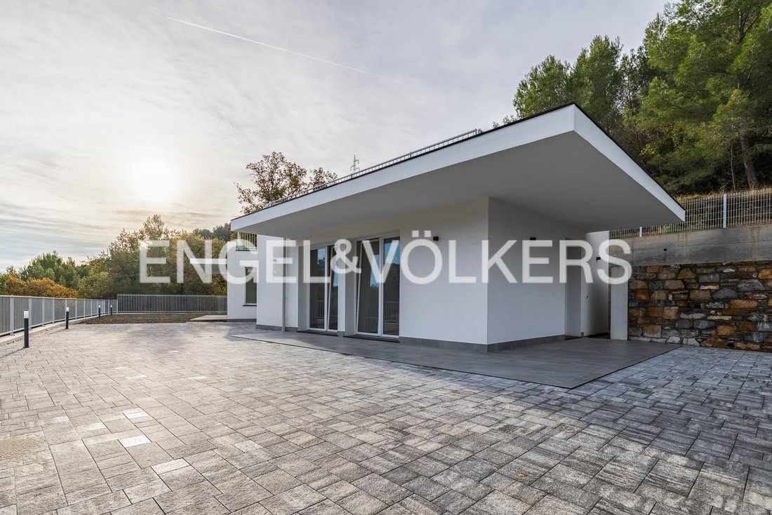 Villa in Diano Arentino, Liguria, Italy 2 - 17734525