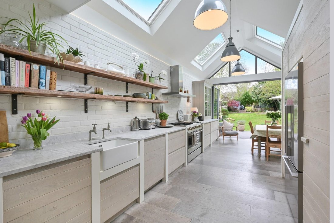 House in Epsom, England, United Kingdom 3 - 17734530