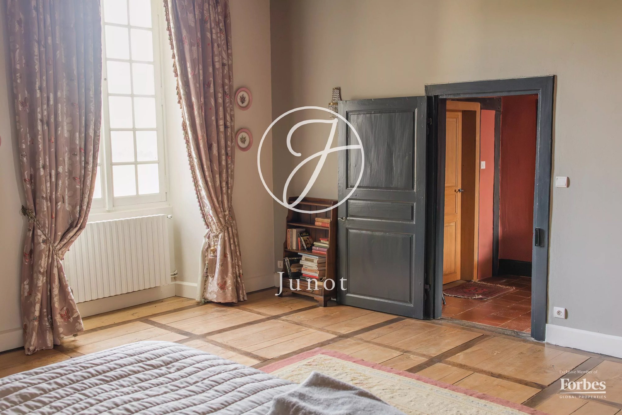 Château Vic Fezensac 503.14 Sqm 9 Rooms