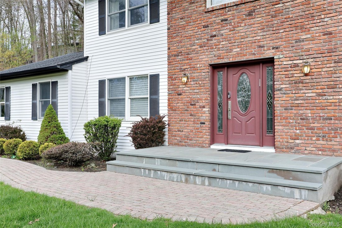 House in Airmont, New York, United States 4 - 17734921