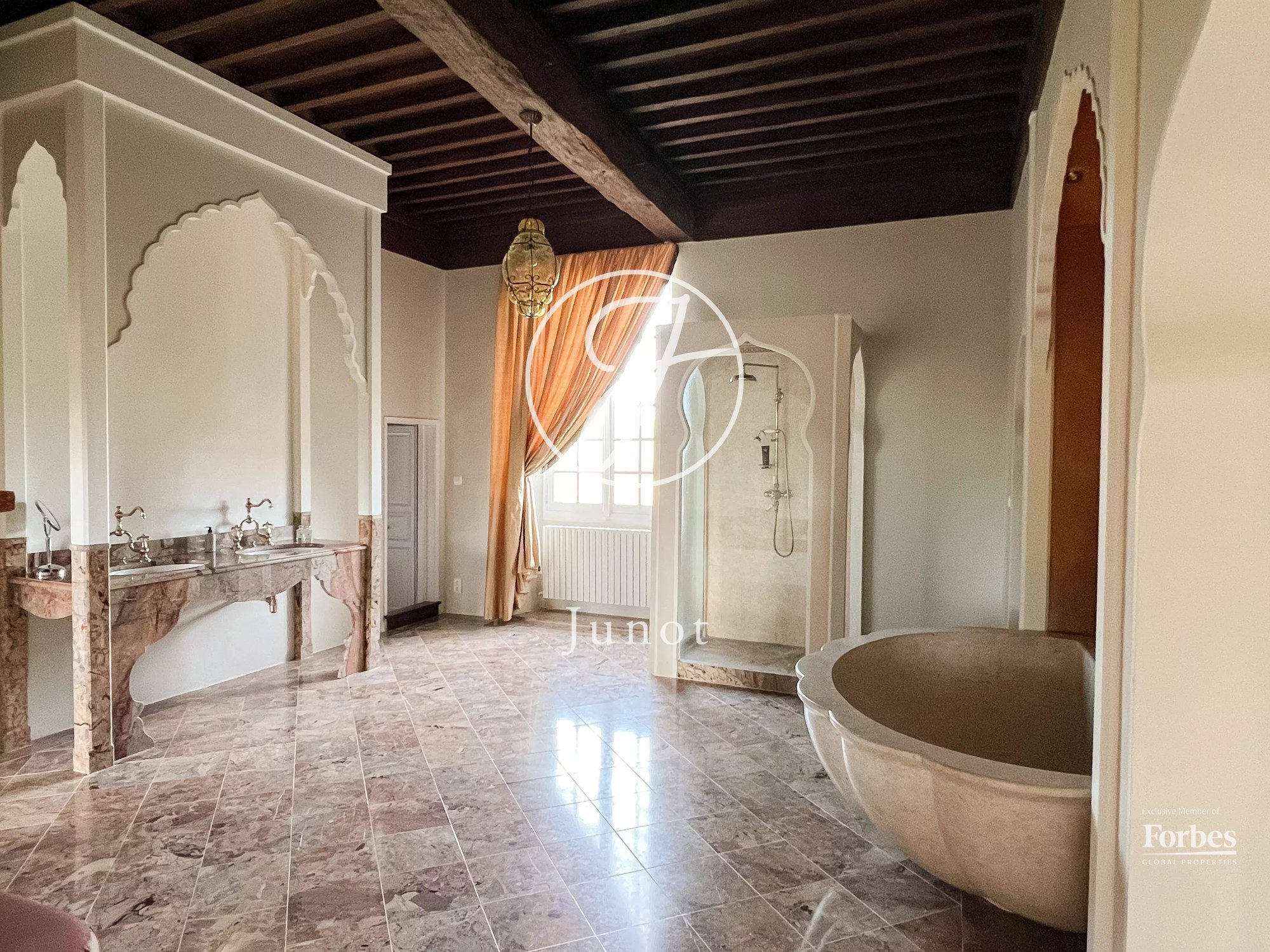 Château Vic Fezensac 503.14 Sqm 9 Rooms
