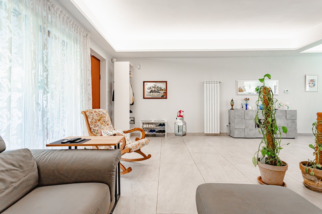 Villa in Infernetto, Rome, Lazio 2 - 17734626