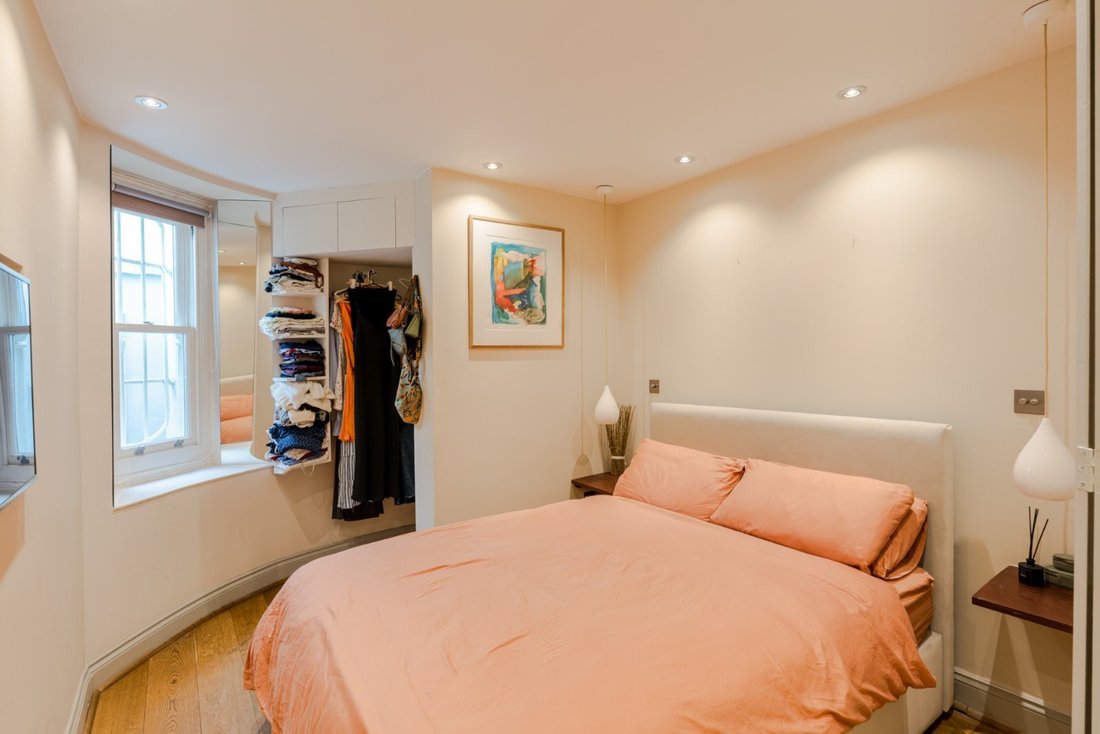 Apartment in Holland Park, Kensington And Chelsea, England 4 - 17735176