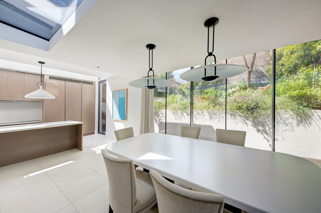House in Holland Park, Kensington And Chelsea, England 2 - 17735184