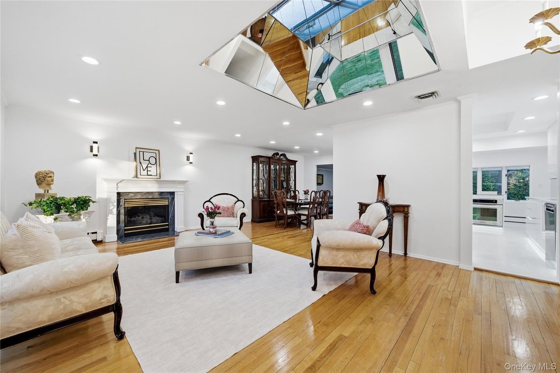 House in Woodbury, New York, United States 5 - 17734926