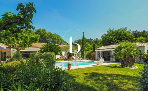 House in Uzès, Occitania, France 1