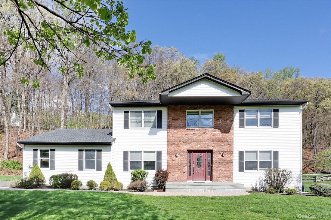 House in Airmont, New York, United States 1 - 17734921