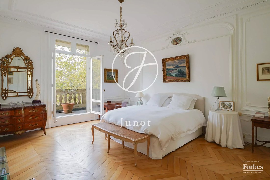 Apartment in Gros Caillou, Paris 7e Arrondissement, Paris 5 - 17325257
