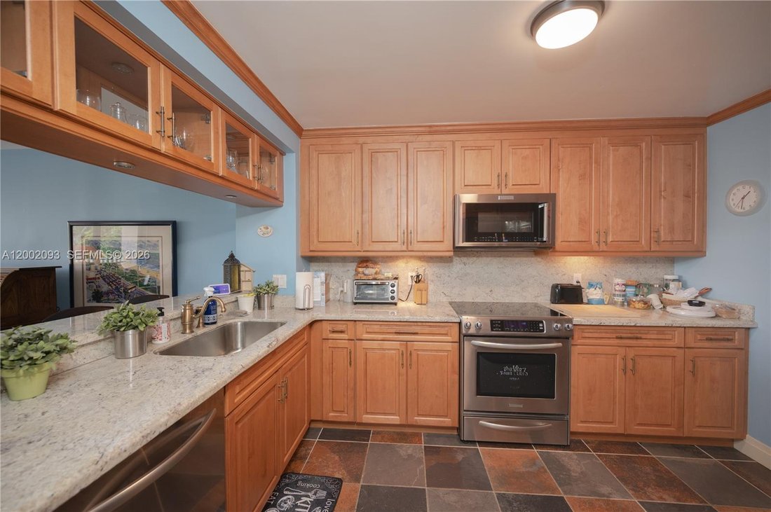 Condo in Miami, Florida, United States 5 - 17734907