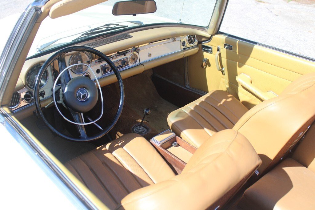 Mercedes Benz 280SL in Sarasota, FL, United States 5 - 17735378