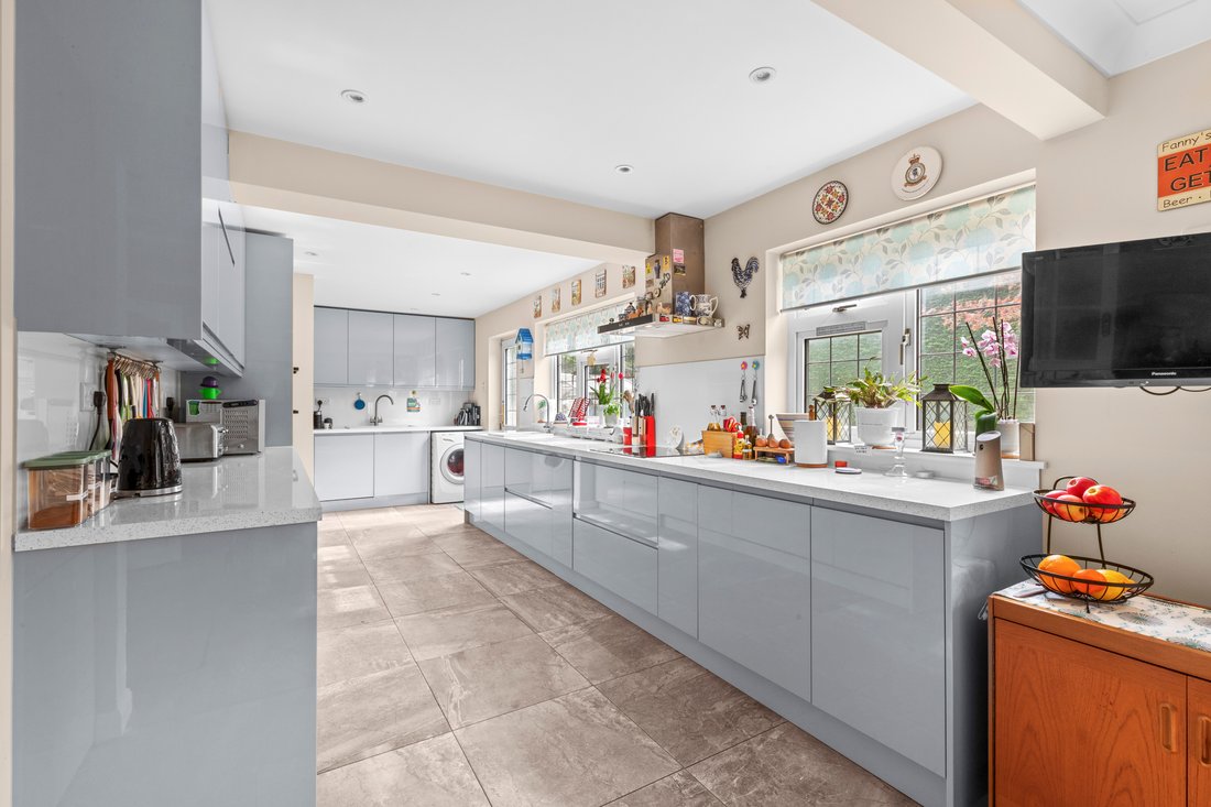 House in Stoke Mandeville, England 2 - 17734541