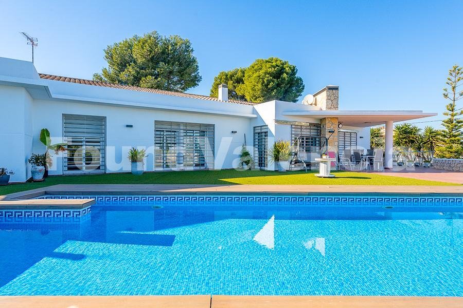 Villa in Alberic, Valencia, Valencian Community, Spain 1 - 12500908