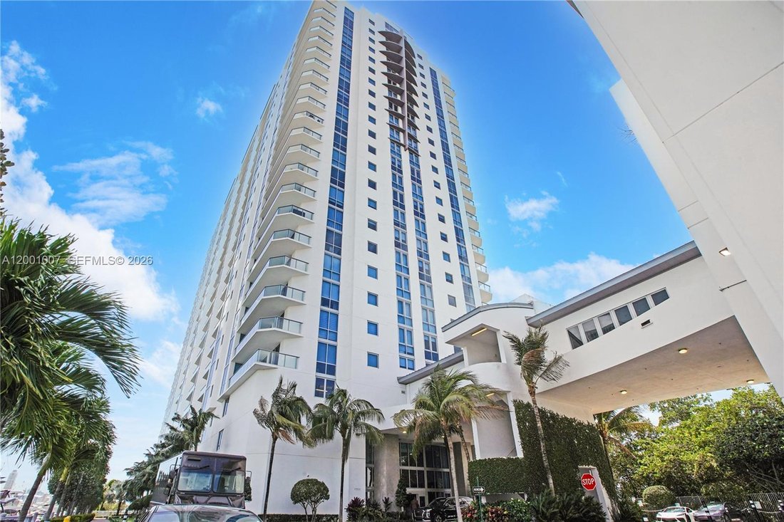Condo in North Miami Beach, Florida, United States 1 - 17734899