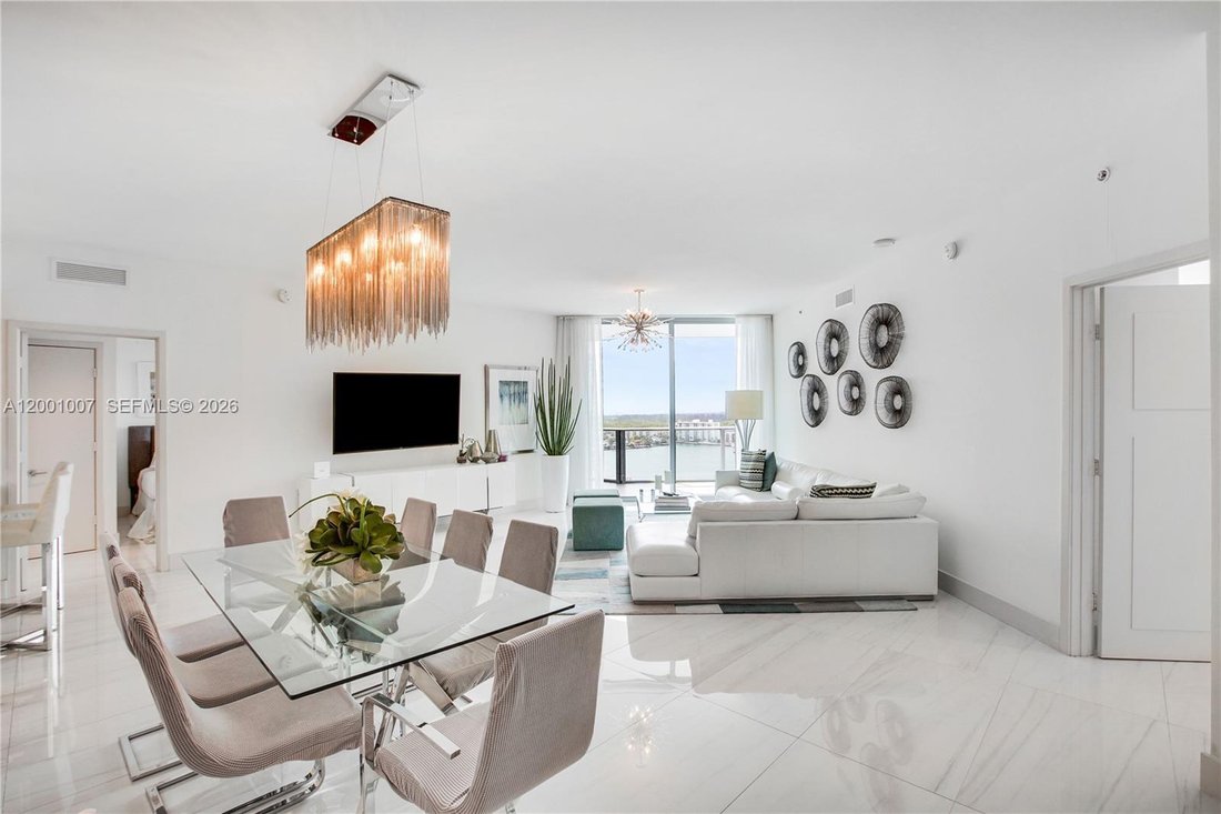 Condo in North Miami Beach, Florida, United States 2 - 17734899