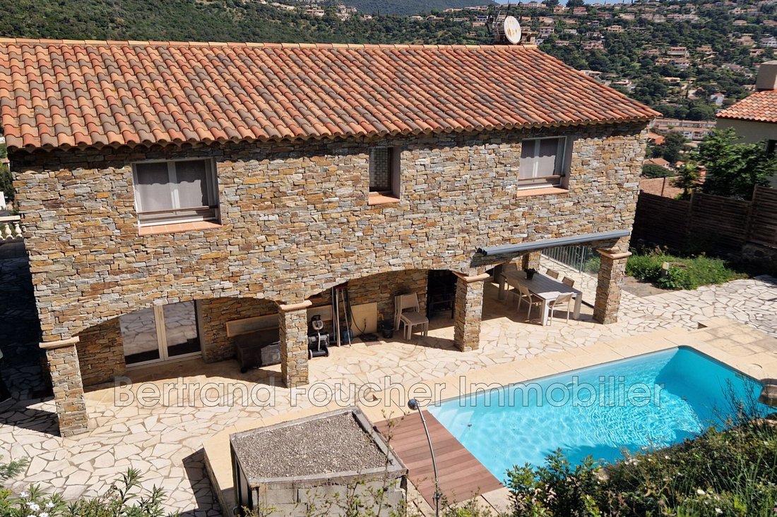 Villa in Sud, Cavalaire-sur-Mer, France 3 - 17735082