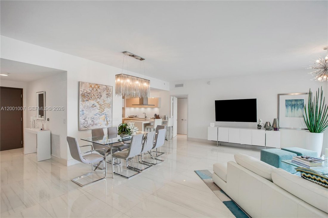 Condo in North Miami Beach, Florida, United States 3 - 17734899