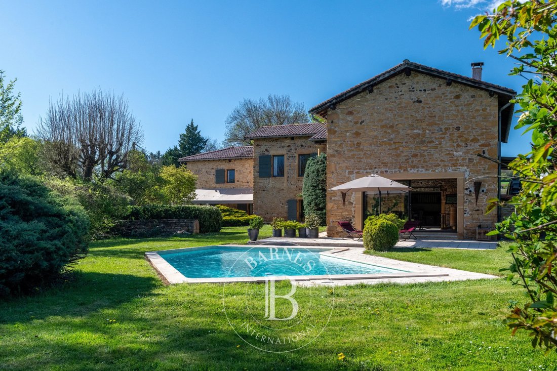 Casa a Bagnols, Auvergne-Rodano-Alpi, Francia 1 - 17734459