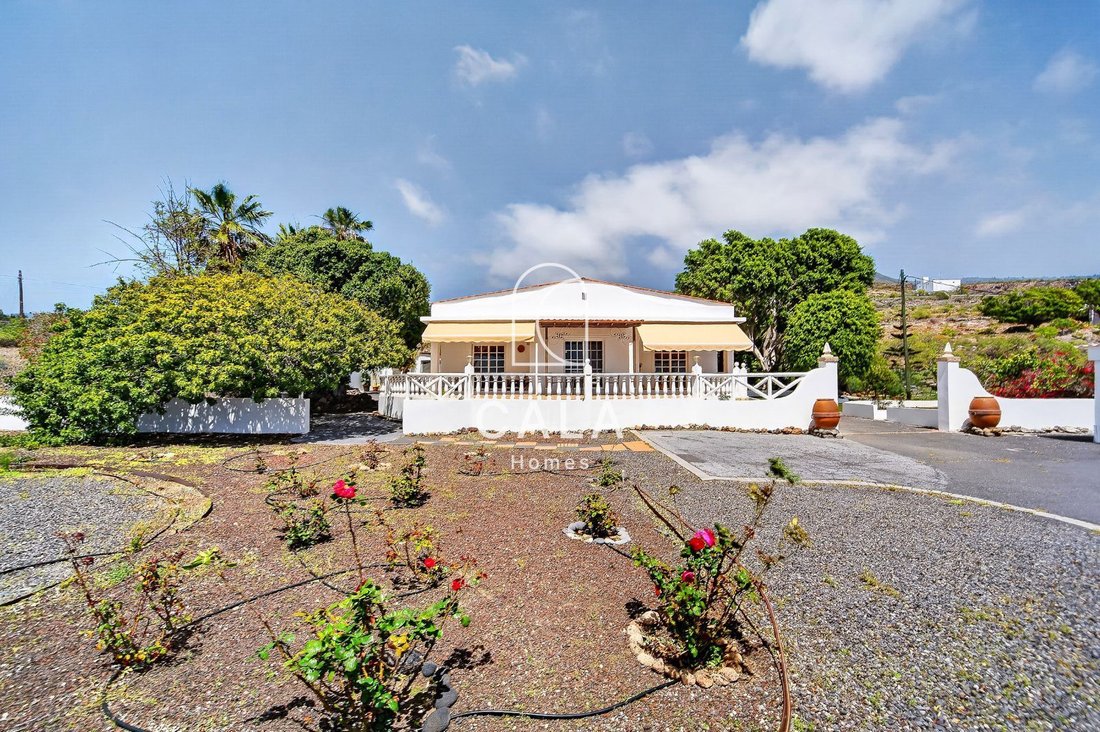 House in Guia de Isora, Canary Islands, Spain 2 - 17734633
