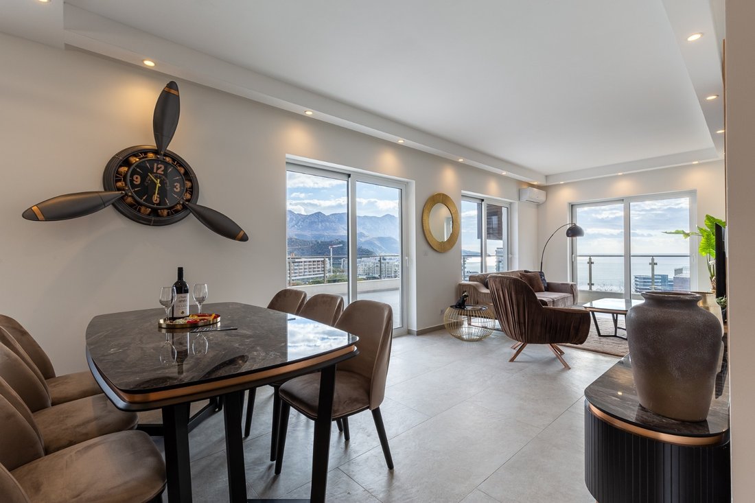 Apartment in Bečići, Budva Municipality, Montenegro 1 - 17735207