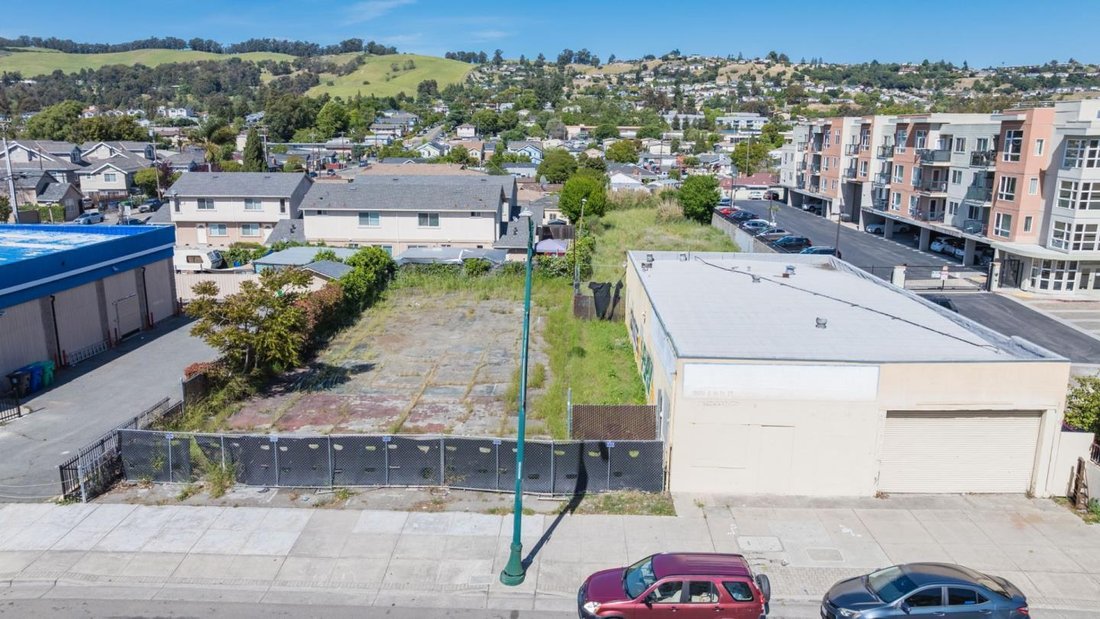 San Leandro, California, United States 5 - 17734472