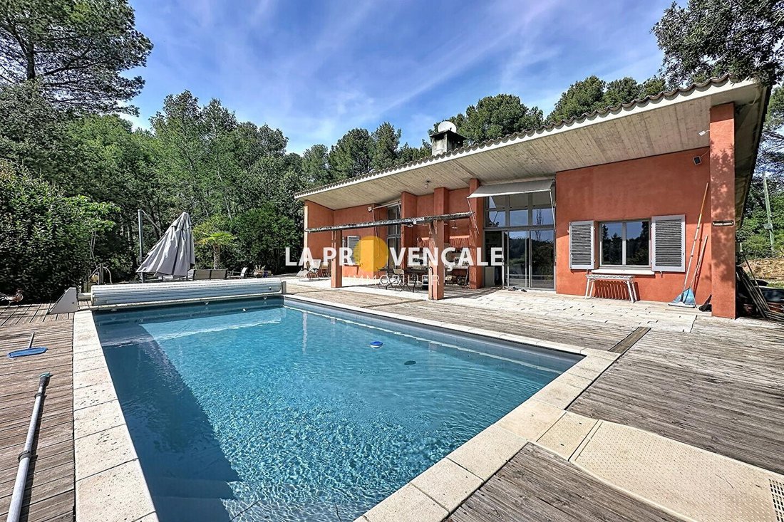 Villa in Trets, Provence-Alpes-Côte d'Azur, France 2 - 17735003