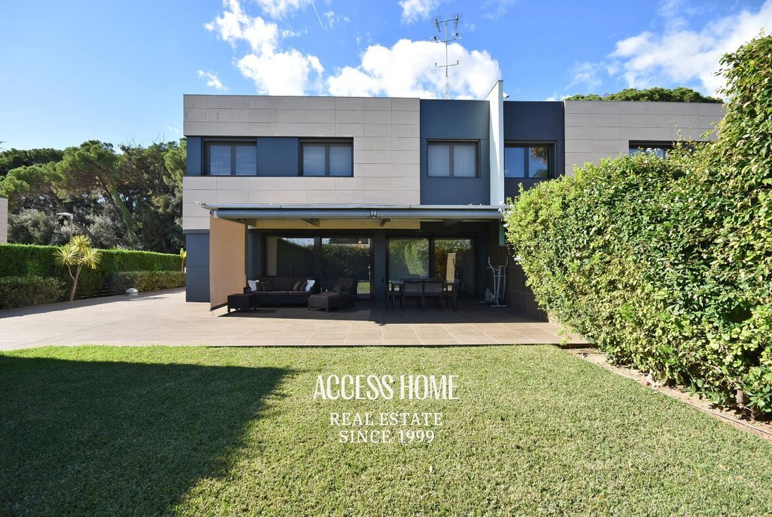 Villa in Sant Andreu de Llavaneres, Catalonia, Spain 1 - 17734369