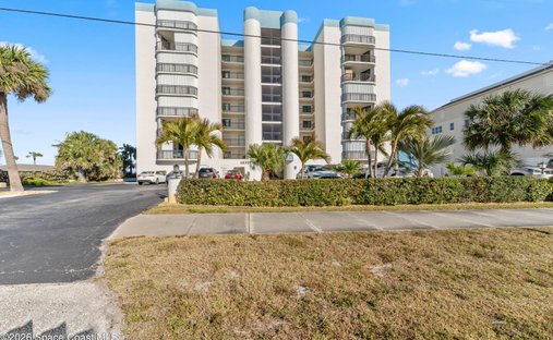 Condo in Cocoa Beach, Florida, United States 1