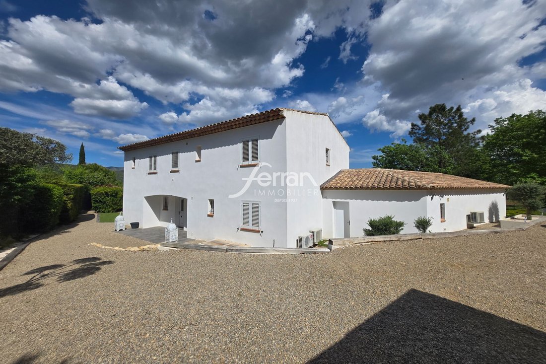 Villa in Salernes, Provence-Alpes-Côte d'Azur, France 1 - 17735015