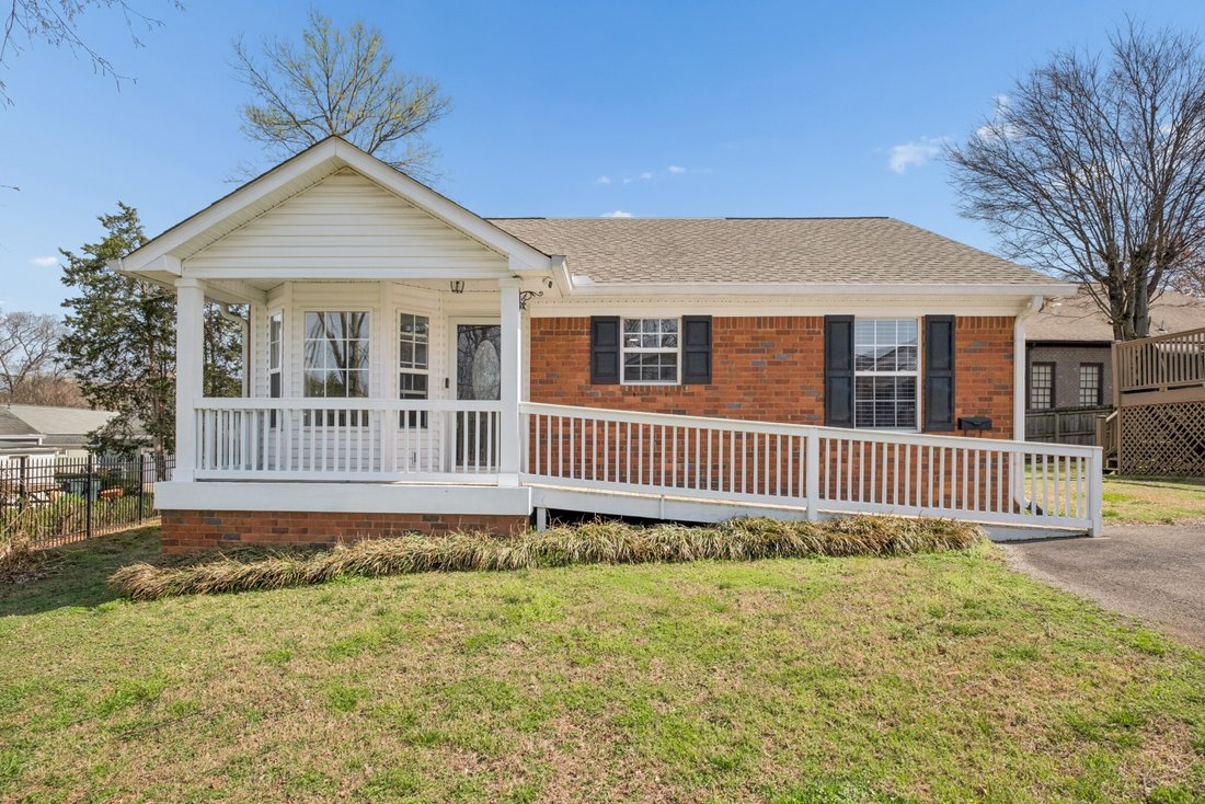 Co Op in Forest Hills, Tennessee, United States 2 - 17734591