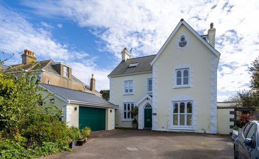 House in England 1
