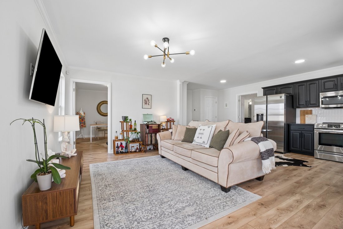 Co Op in Forest Hills, Tennessee, United States 1 - 17734591